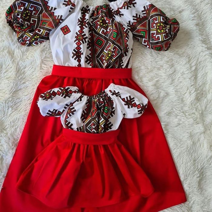 Еднакви Рокли за майка и дъщеря с нородни мотиви / нородна носия