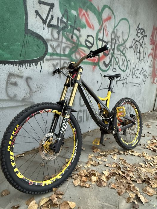 Bicicleta Downhill Devinci Wilson Fox 40 Kashima