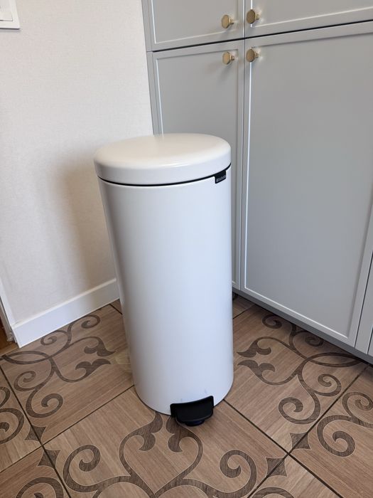Продам мусорное ведро Brabantia (оригинал)