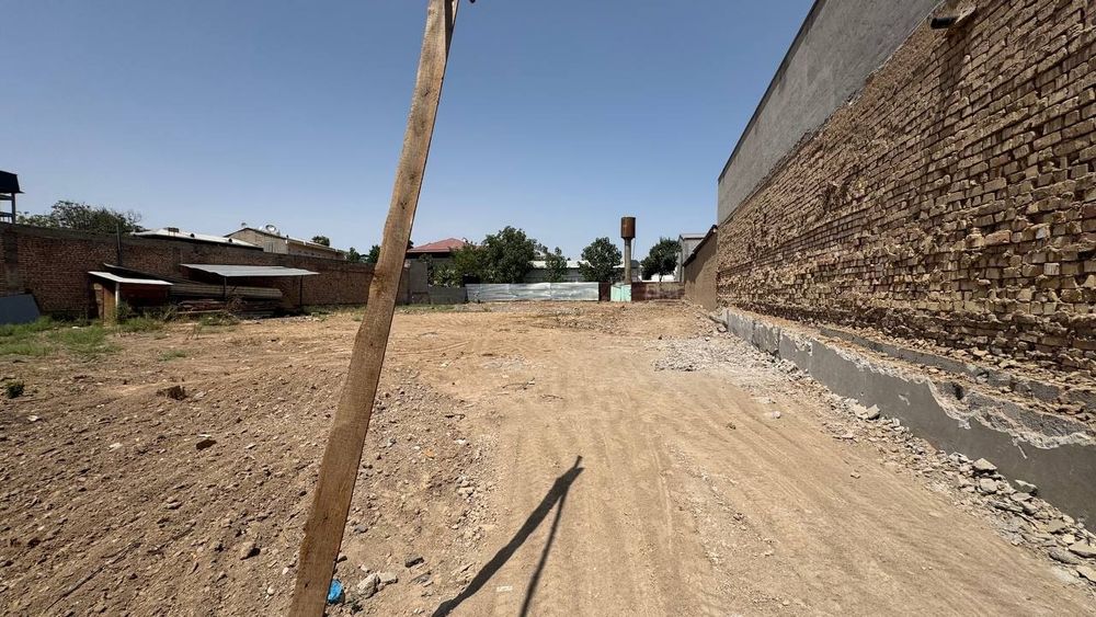 Продаётся земля 3.75 соток  Узбекистан махалла ор. Ресторан фаравон