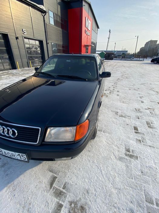 Продам Ауди 100с4