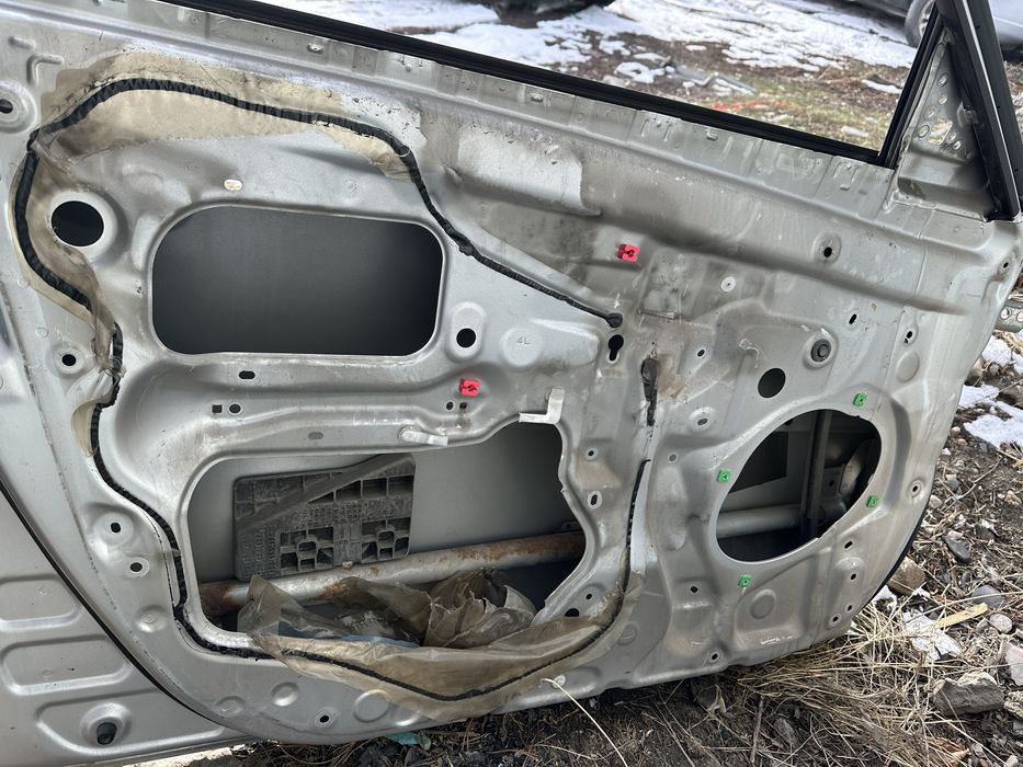 Камри 40 передный левый дверь