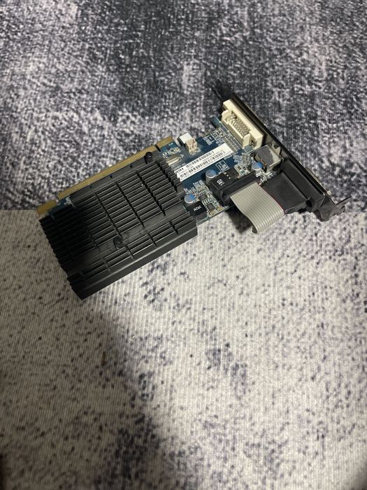 видеокарта Sapphire Radeon HD 5450