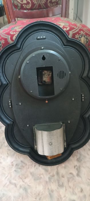 Продам настенные часы