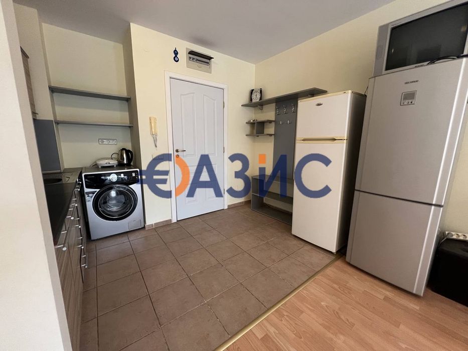 Продава се Тристаен апартамент в к.к. Слънчев бряг - 90 кв.м за 465 €/кв.м - Снимка #5