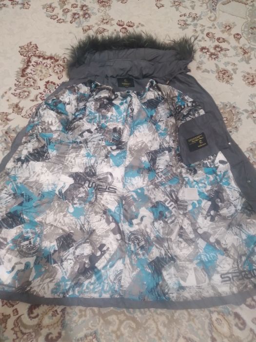 Срооочно. Куртка синтефон.44-46 размер.