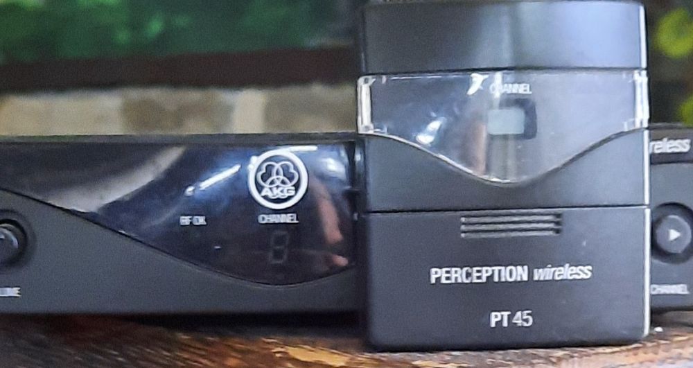 Продавам инструментално  дистанционно Akg PT45