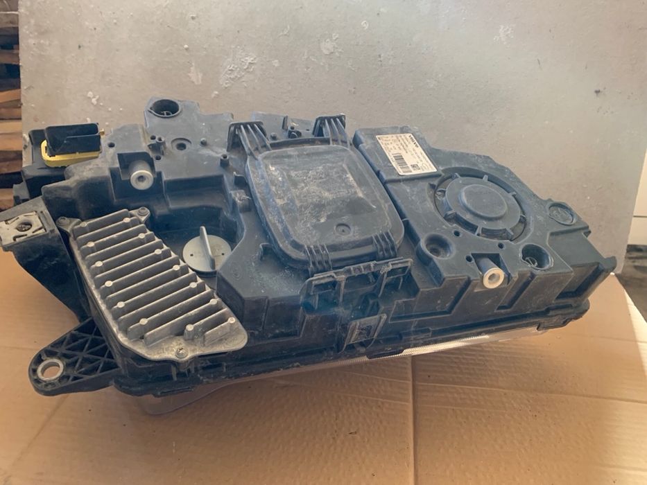 Фар за Volvo FH 4