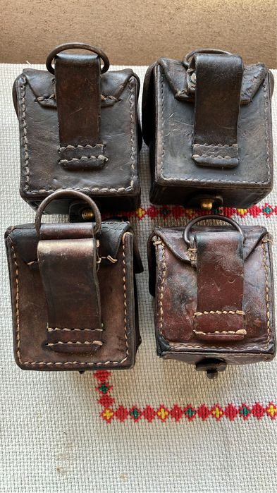 echipament ww2 romanesc militar din piele, cartusiere, porturi