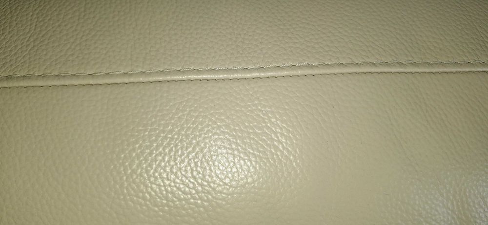 Луксозен италиански диван NATUZZI – Естествена дебела кожа (Като нов)