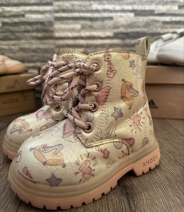 Обувки за момиче 21-22 н.