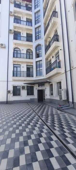 Новостройка . 2/2/7, 64м2 Ориентир: 15-квартал в продажи срочно !!