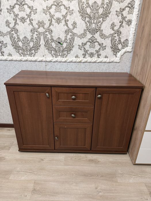 Продам комод. Состояние как на фото все целое.