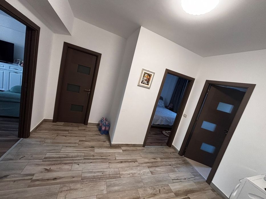 De vanzare apartament bloc nou 2 camere etaj 1 — fotografia 1