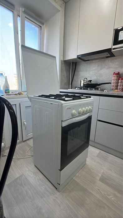 Продам газ плиту Gefest