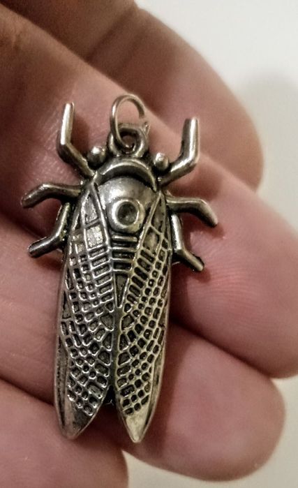 Женские аксасуары  украшение