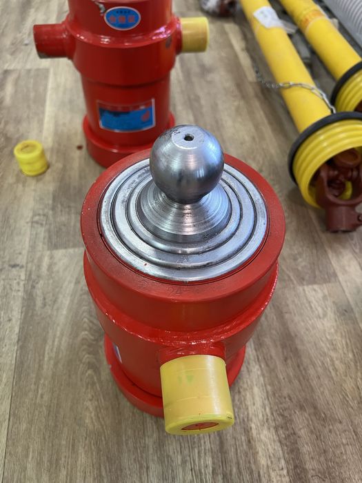 Гидроцилиндр 4 штоковый КАМАЗ, ЗИЛ, К700, МАЗ, ПТС, HOWO, SHACMAN