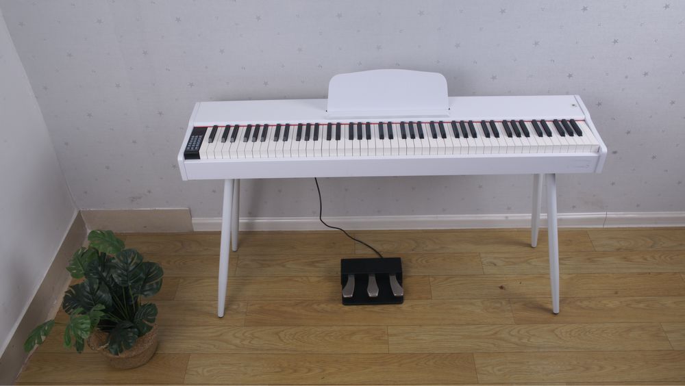 Цифровое пианино с молоточковой механикой