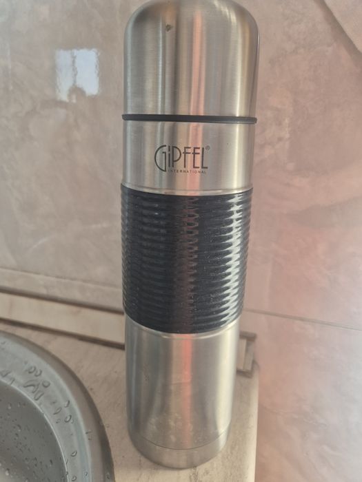 Продам термос GiPFEL  Состояние новое