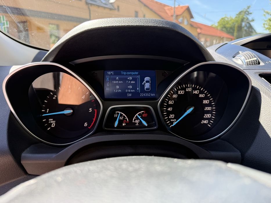 Ford Kuga II 2.0 TDCi 180 CP, 4×4, cutie manuală!