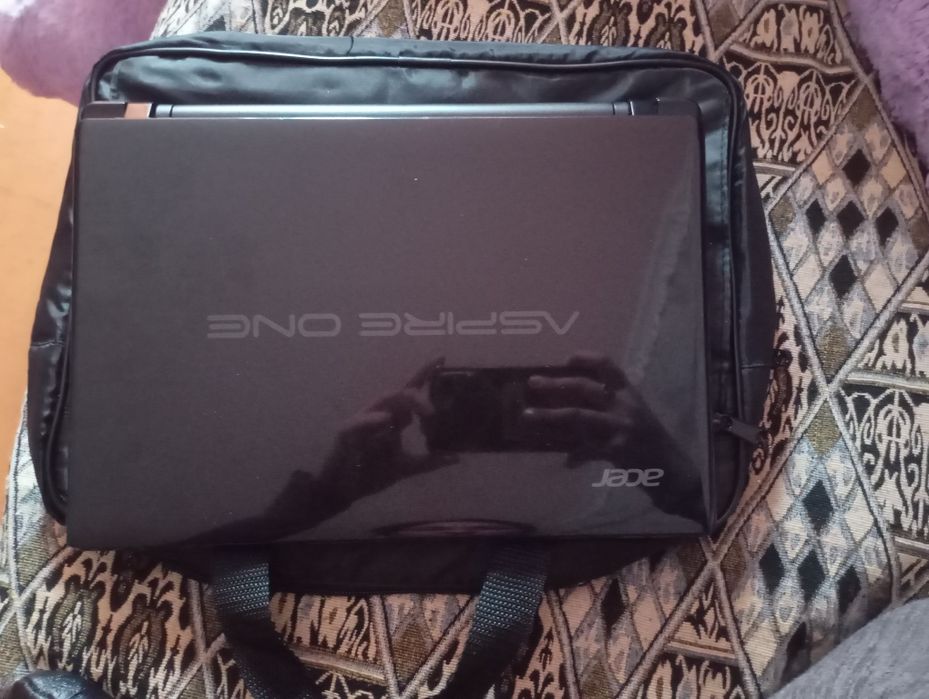 Продам ноутбук Acer работае 40000