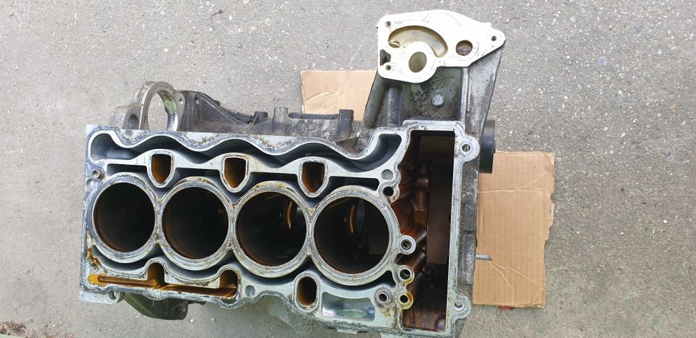 BMW 116I  Е87 Блок