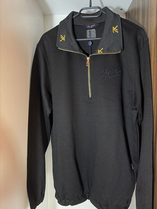 Louis Vuitton блузи