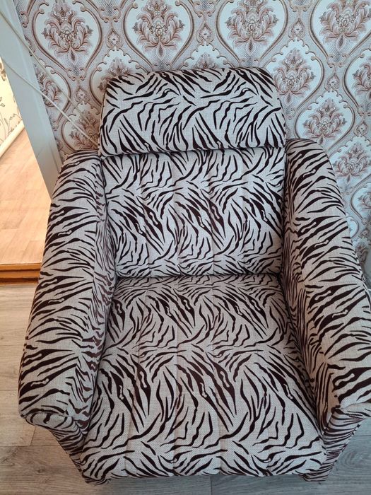 Раскладной диван и кресло