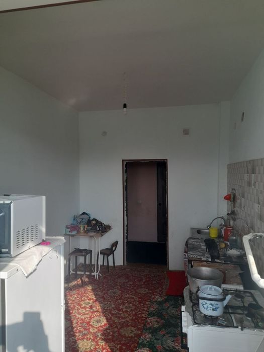 Yangi qurilgan uylardan 2xonali aeroport yo‘lida