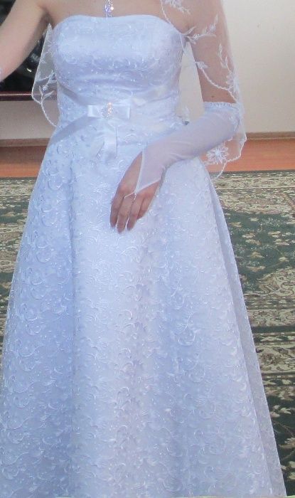 Свадебное платье продам