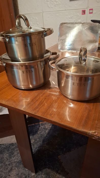 Продам набор кастрюль