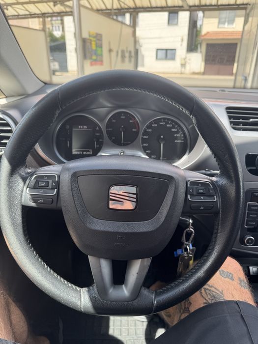 SEAT Leon 2010 — imagine 5
