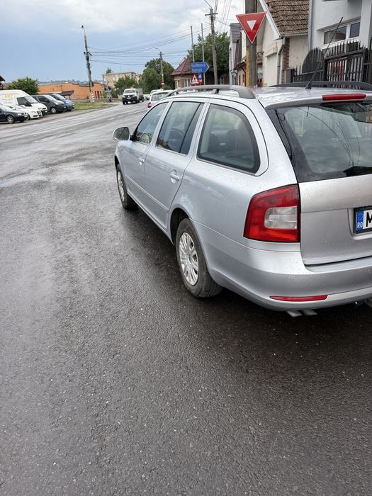 SKODA Octavia 2010 — imagine 2