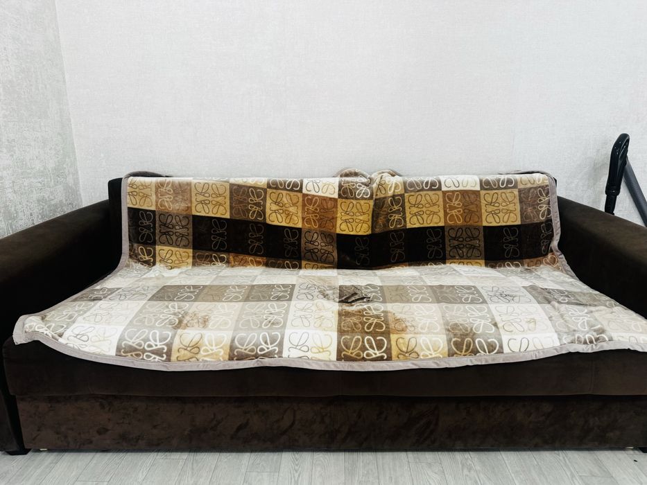 Продам диван в хорошем состоянии
