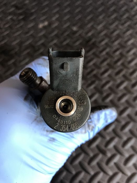 Горивна дюза Bosch за BMW E38 740D (1999) 0445110028