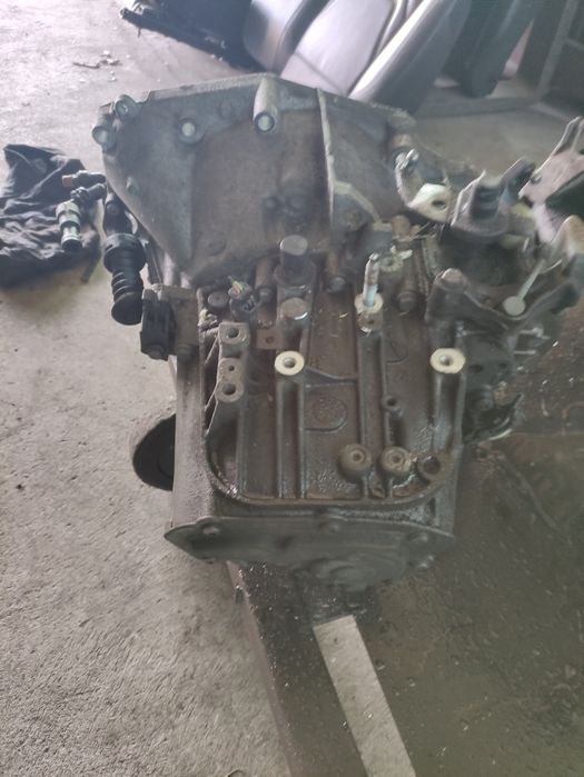 Скоростна кутия за Citroen,Пежо 2.0hdi