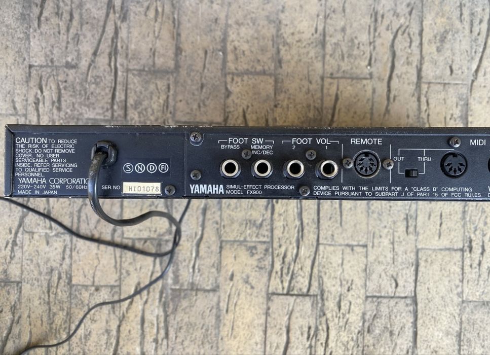 procesor Yamaha FX900 ( voce / instrumente muzicale )