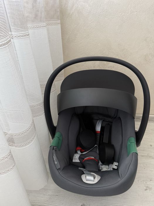 кошница за кола Cybex Aton B2 i-size и адаптери за Balios S Lux