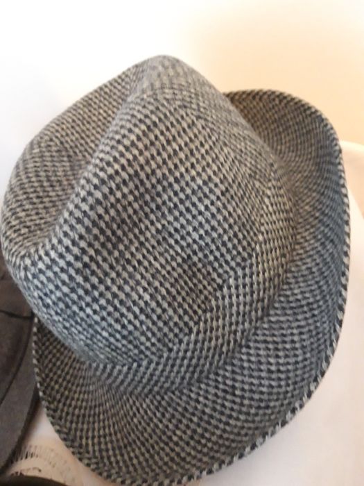 Palarii barbati. Fetru. Piele