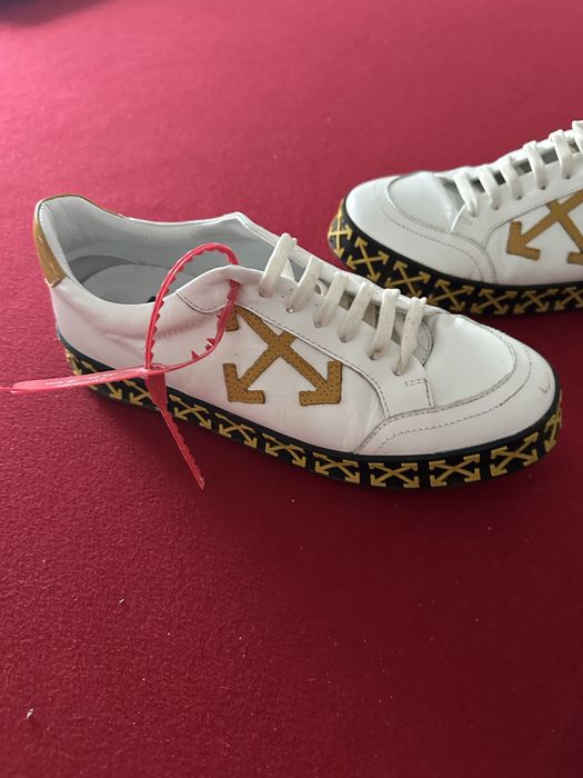 Adidasi off white marimea 41