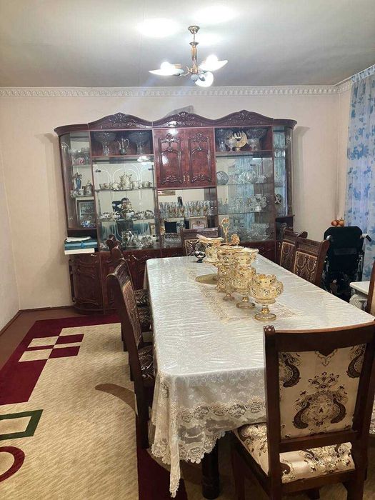Ховли уй Гулистон шахрида
