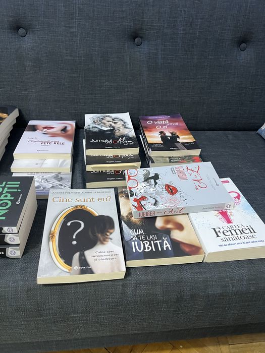 Cărți de vânzare, seturi sau individuale