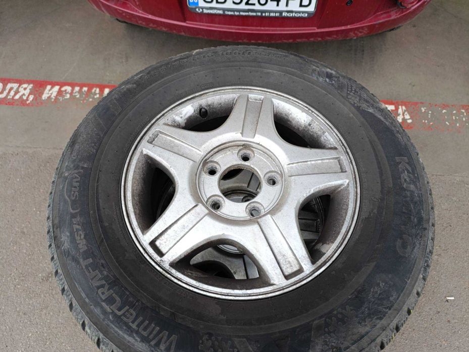 Продавам няколко комплекта  джанти 5x130, 16" централен отвор 84.1 мм. с подарък гуми 235/70/16