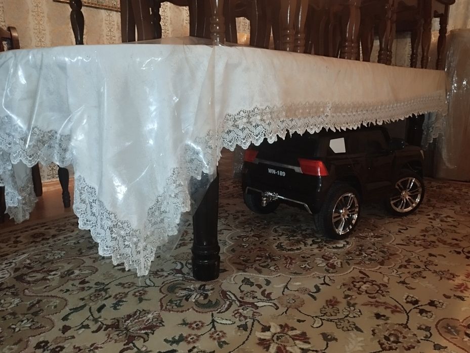 Стол ъдля гостиней 3метр б/у