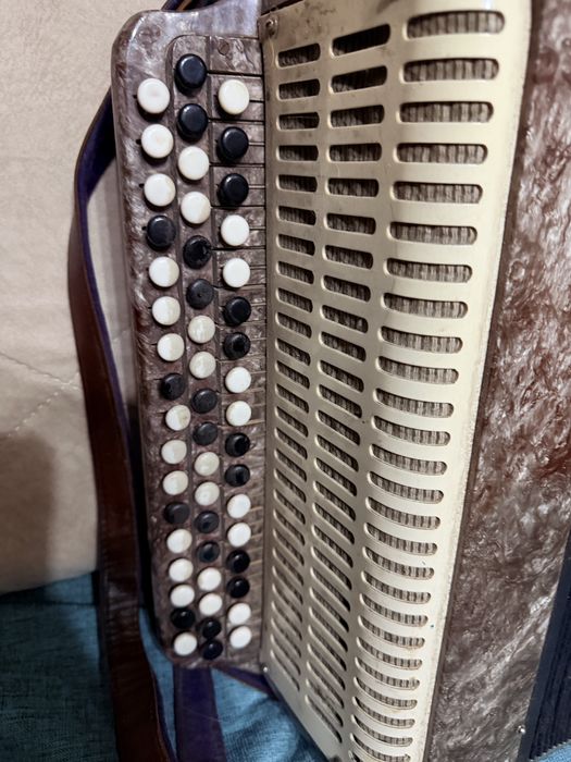 Баян Баркарола в хорошем состоянии