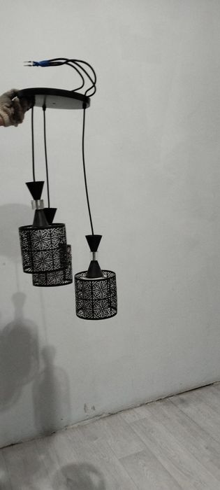 Продам Люстру дешево