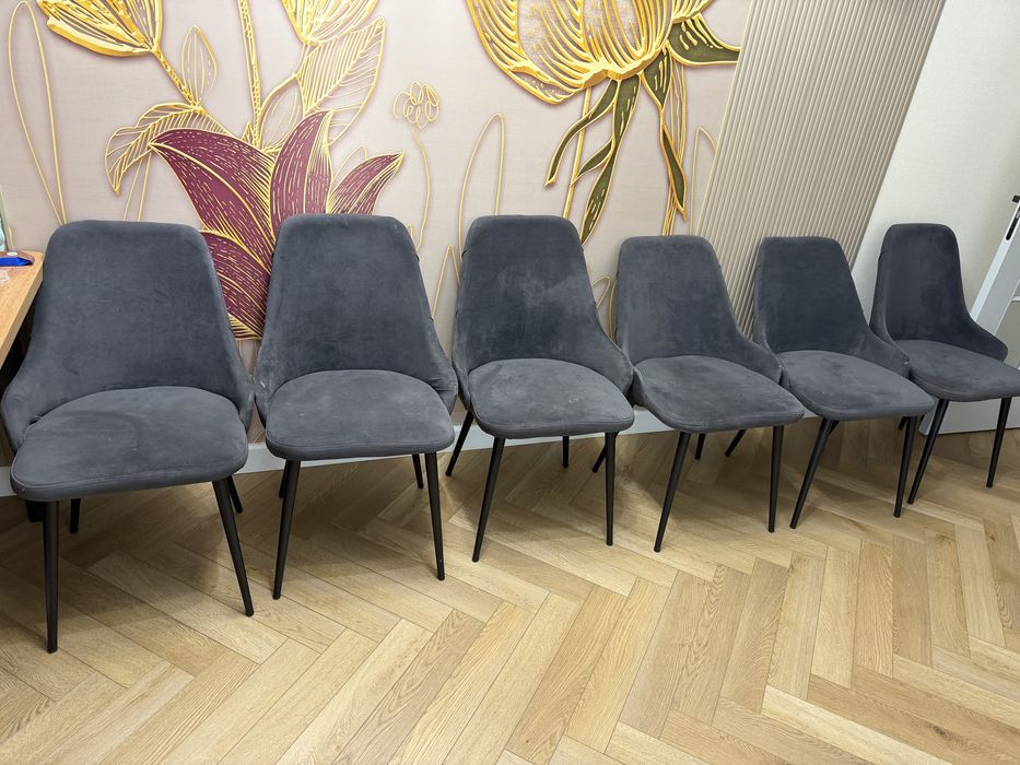 Продам 6 стульев