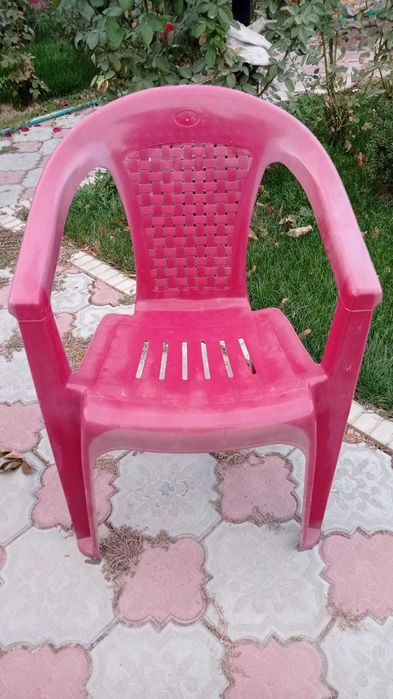 Продам столы и стулья Альтернатива