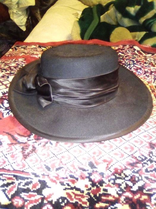 Женские головные уборы