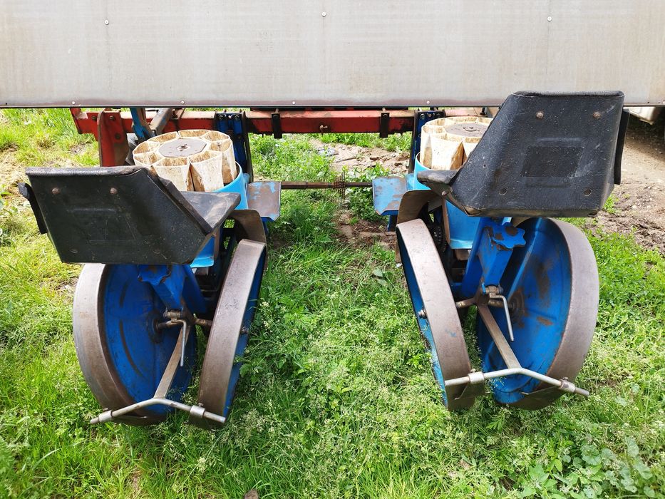 Plantatoare rasaduri